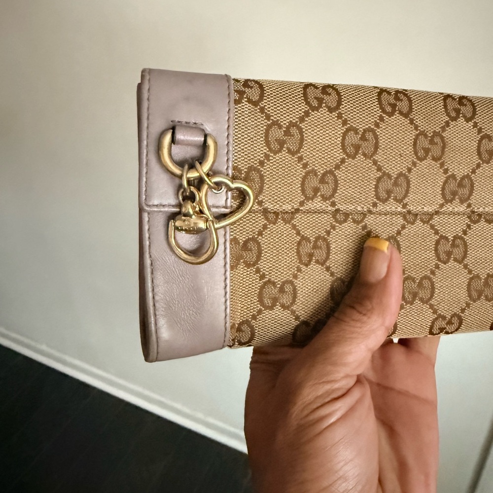 Gucci Tan and Purple Clutch - Picture 2 of 5